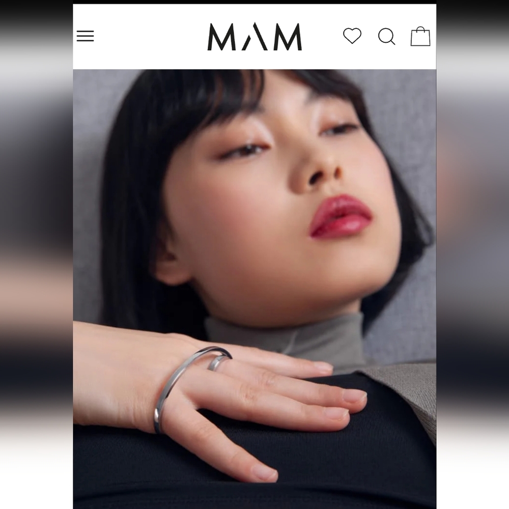 NWT MAM three finger ring Knuckle duster jewelry in Gold